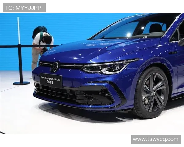 足球巨星跨界亮相电影节引发全场热议成为焦点人物