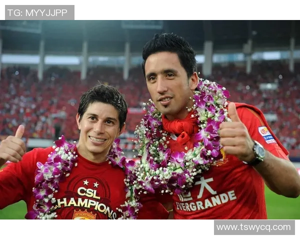 足球球星与忠实粉丝之间的热情互动与情感共鸣解析